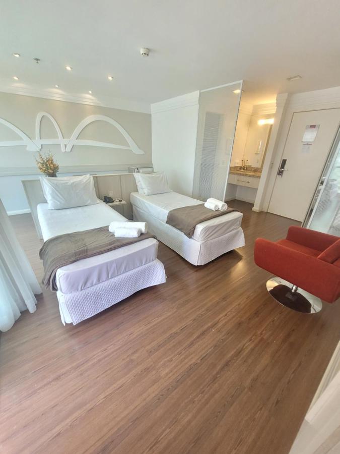Flat Mercure Brasilia Lider By Rei Dos Flats Exterior photo